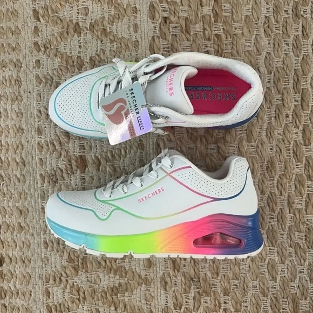 NWOT Uno Pop of Sunshine‎ Women's Skecher's Sneakers Size 7